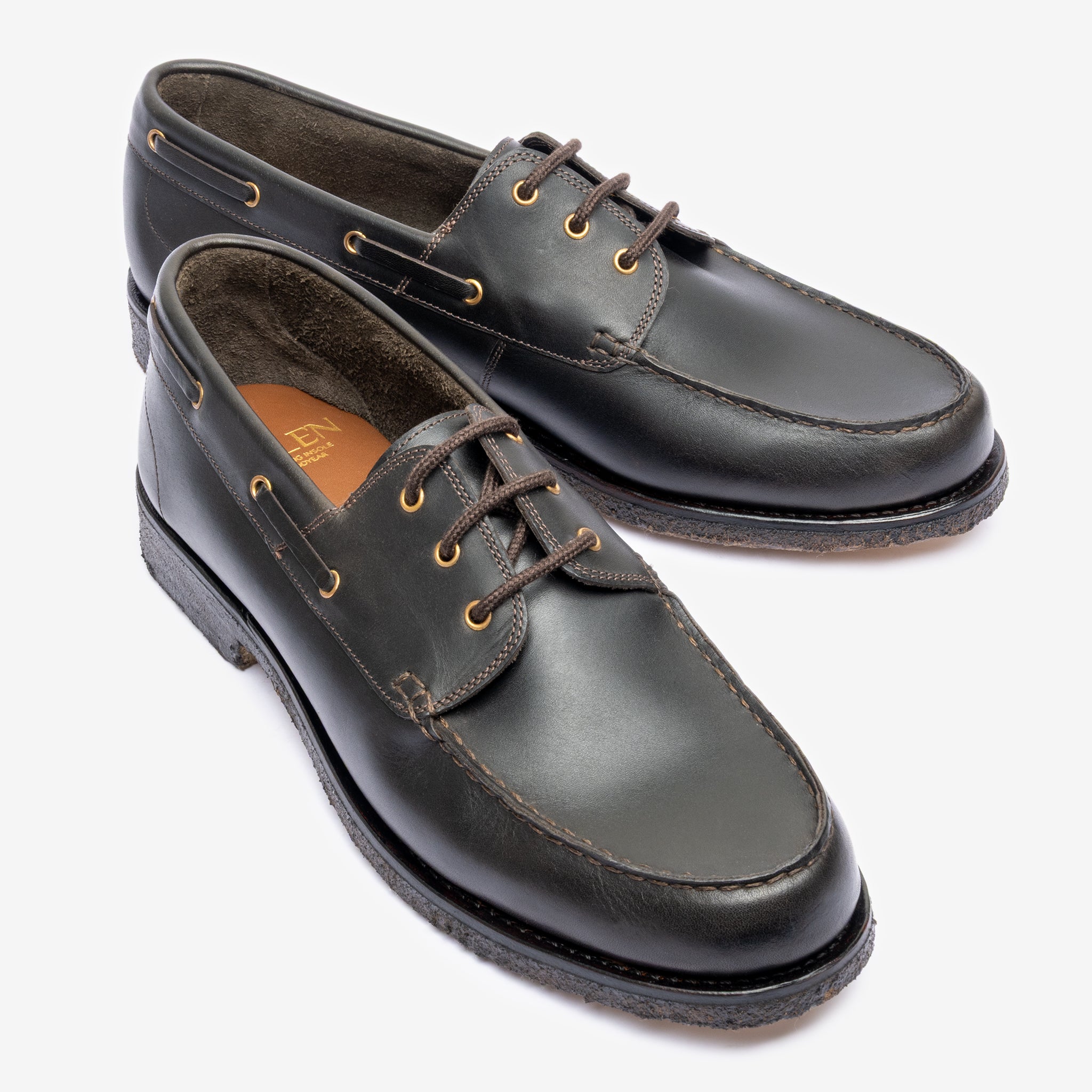 Boat Shoe | Black Oil Pull Up - Camp Last